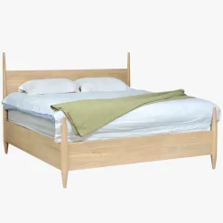 Beds | Star Fumiture Aria Poster Bed